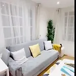 Center London Apartment