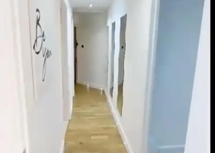 Center London Apartment